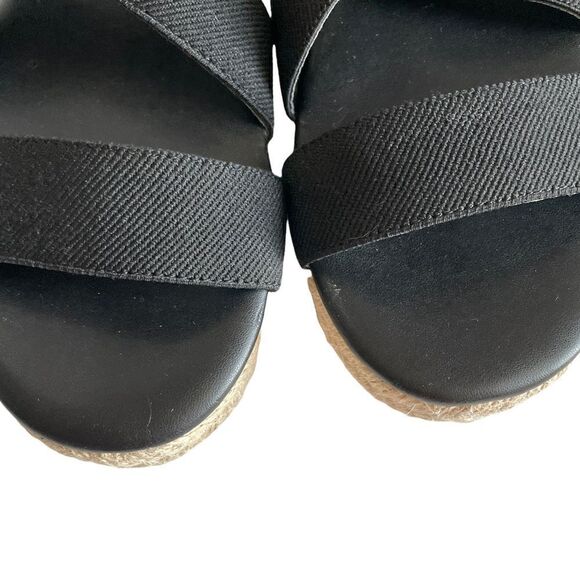 Black Sandals by Marc Fisher, Size 10 - Picture 7 of 8